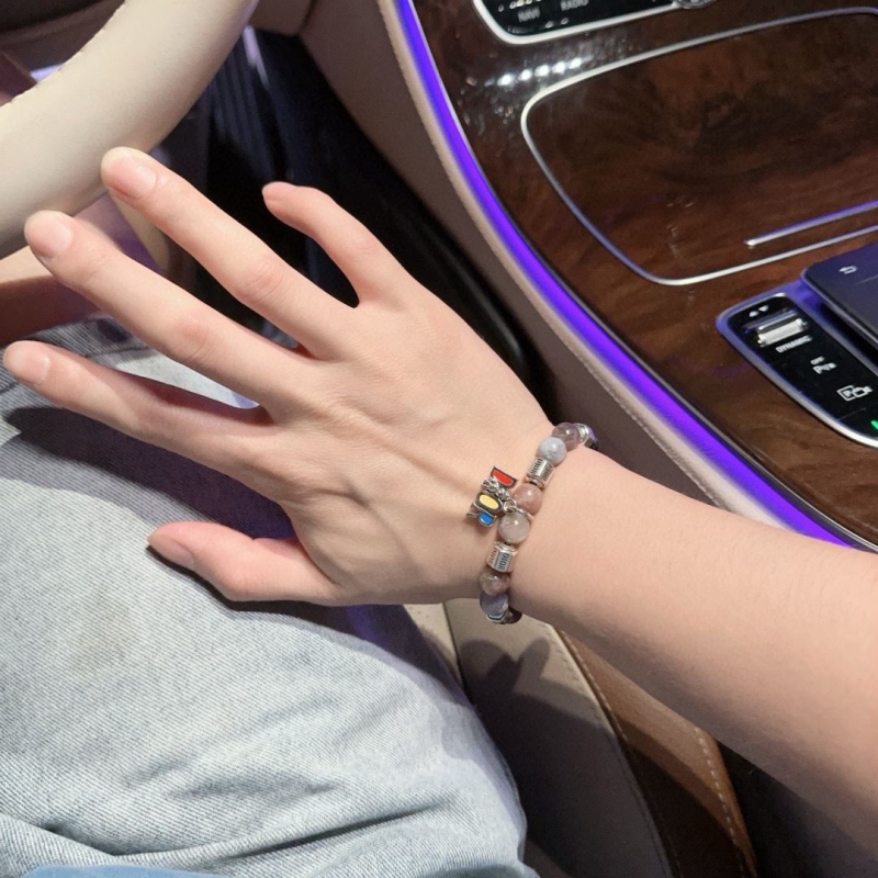 chr1st1an D10r bracelets